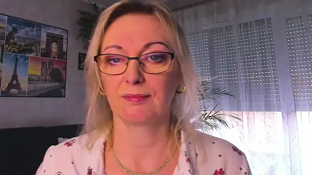 vanessa_chat - Vanessa_chat's free webcam - UK Sex Cams