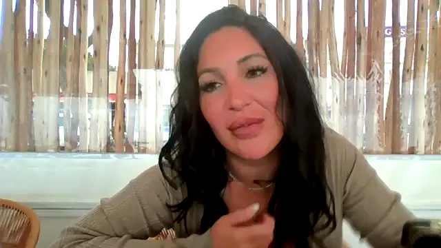 emily_b_x - Emily_B_X's free webcam - UK Sex Cams