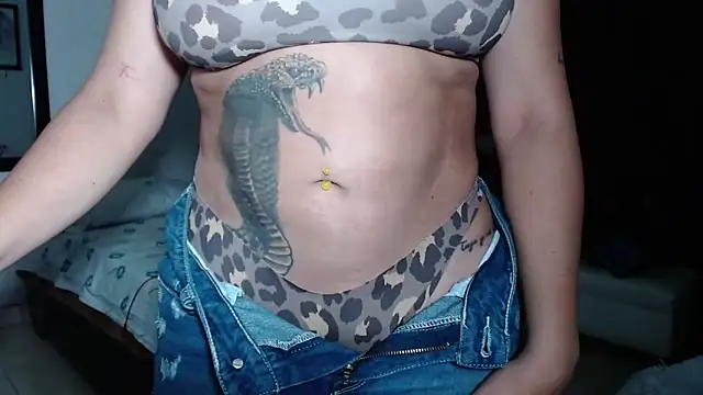 lovemee_30 - Lovemee_30's free webcam - UK Sex Cams