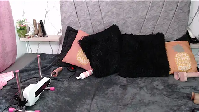 VIOLETTA-HOT live sex cam