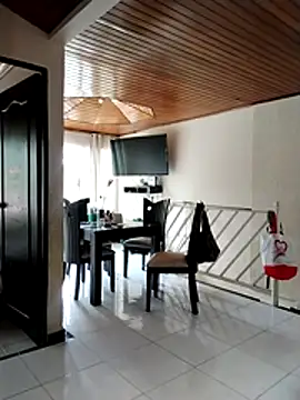 keilymadam's Stripchat show and profile