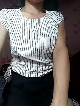 kelyk5 (F milf) - Mua bỉm sữa