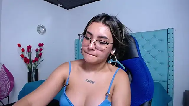 kathe-mills235 - Kathe-mills235's free webcam - UK Sex Cams