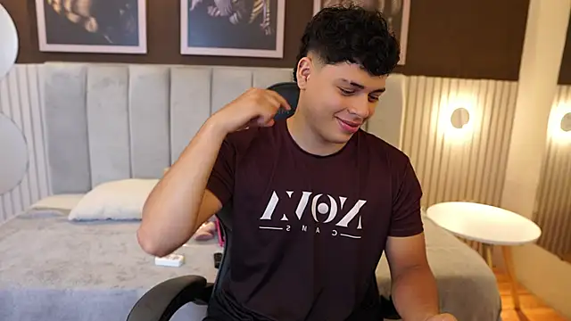 ethan_occonor - Ethan_occonor's free webcam - UK Sex Cams