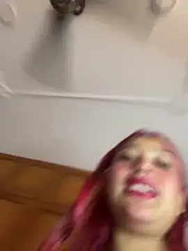 Webcam Model (Layla_em) is live