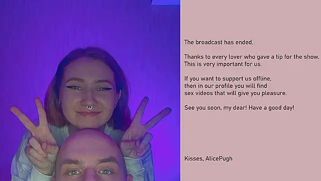 alicepugh Live Webcam on Stripchat