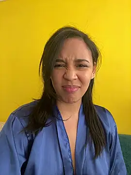 Esmerald_1111 Live Webcam on Stripchat