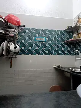 hot-tinaa (F young) - Boobs Show