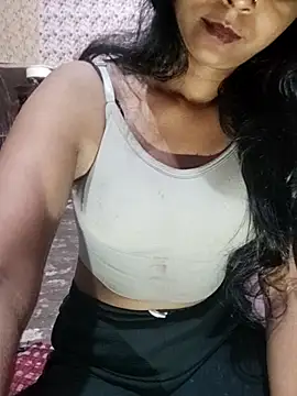 ayesha_khan1 (F young) - Boobs show