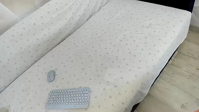 Sweet_Lanaaaaa live sex cam