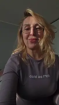 Webcam Model (MariaRichi_) is live