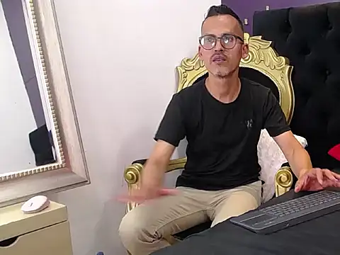 oswalldo__ - Oswalldo__'s free webcam - UK Sex Cams