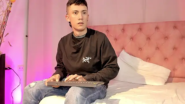 _dasha__ - _Dasha__'s free webcam - UK Sex Cams