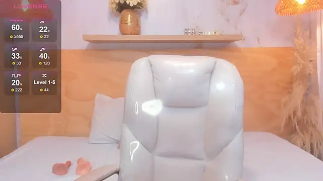 lasira_thill - Lasira_Thill's free webcam