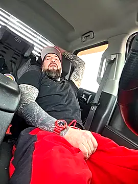 beardedtattood (Ask my age) - Take my pants off baby 😈😈😘