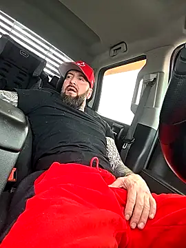 beardedtattood (Ask my age) - Take my pants off baby 😈😈😘