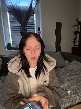 queenadri (Ask my age) - Blasen+ 10 heiße Bilder😎👀