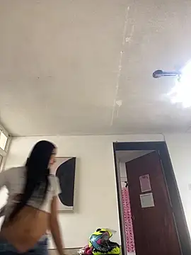 Webcam Model (Daniela_Pink)  is live.Free join now!