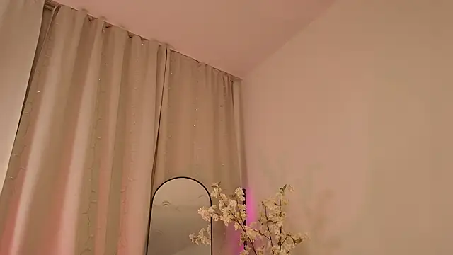 missskaya - MisssKaya's free webcam - UK Sex Cams