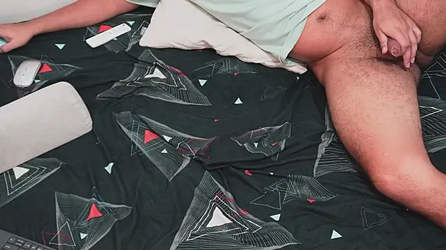 bonyclyde2203 live sex cam