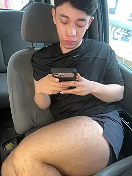 Noah_ledom live sex cam