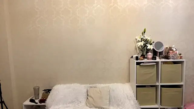 jonnaszerszen (F teen) - I want lick/bite my lips/finger