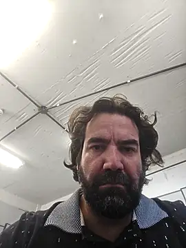 MysterBearMG live sex cam