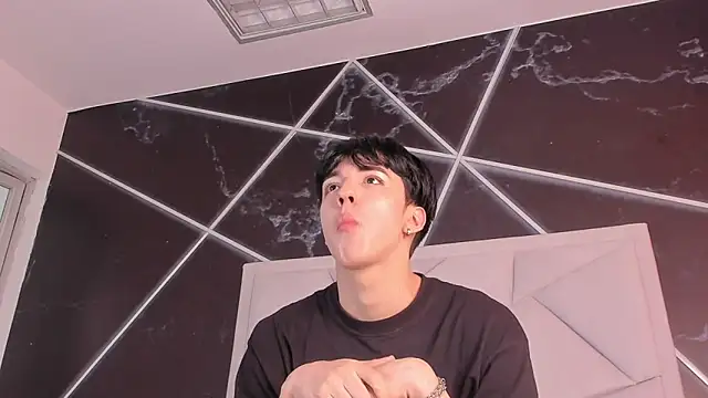aerumchae (M twink) - 3 fingers in my ass💦🔥