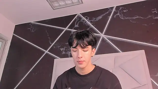 aerumchae (M twink) - 3 fingers in my ass💦🔥