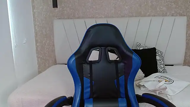 alicesmity_ (F young) - Boobjob