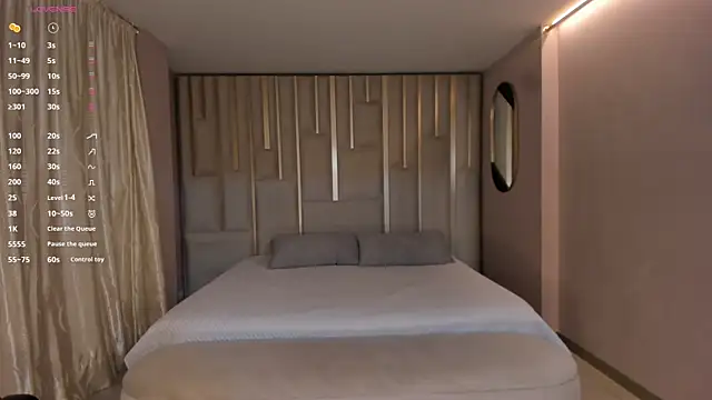 lizzhamilton__ (F young) - Fingering pussy  🎁