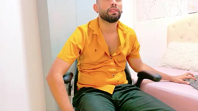 onlymen2025 - Onlymen2025's free webcam - UK Sex Cams