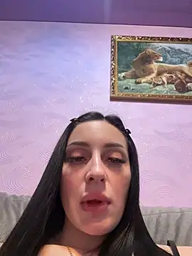 Webcam Model (Soft_Pleasure) is live