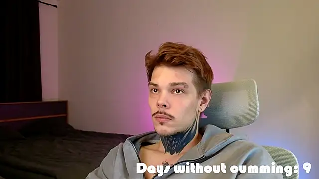 Live gay webcam of DENIS_HERE