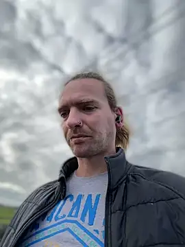 terryhawk (Ask my age) - Let see that cock, mr!