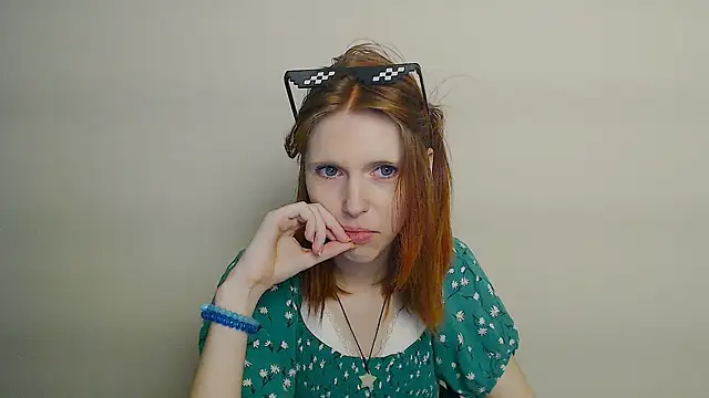 guessme___ - GuessMe___'s free webcam - UK Sex Cams