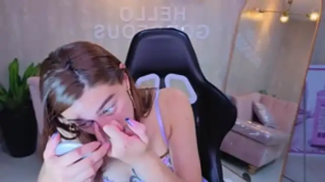 beba_fox_a - Beba_fox_a's free webcam - UK Sex Cams