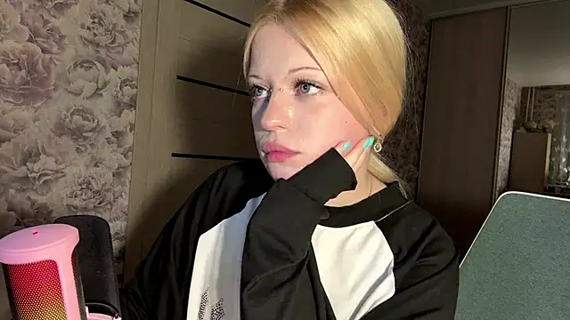 jeneebianks (F teen) - Doggy Pose