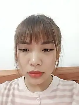 Webcam Model (Linkly-ly)  is live.Free join now!