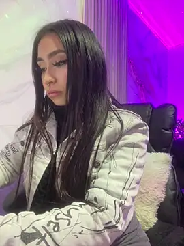 Webcam Model (NATHASHA_EC)  is live.Free join now!