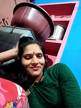 Webcam Model (Rt_kinjal)  is live.Free join now!