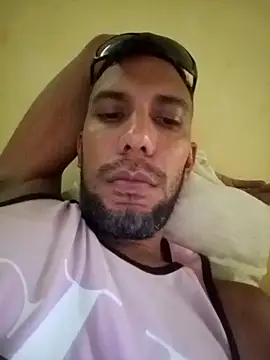 unreadychutzpa - UnreadyChutzpa's free webcam - UK Sex Cams