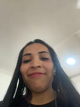 Webcam Model (Rosa_25x)  is live.Free join now!