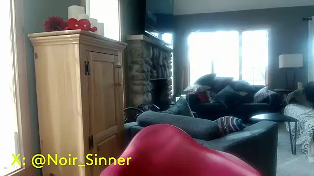 sinnernoir - Sinnernoir's free webcam - UK Sex Cams