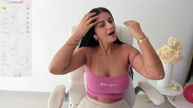 renata_t_ - Renata_t_'s free webcam - UK Sex Cams