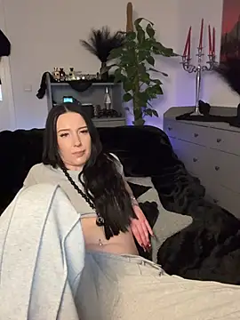 Webcam Model (Trixie-Tainted)  is live.Free join now!