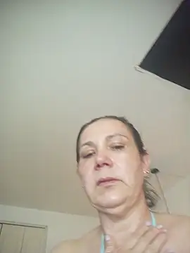 Elenna__ live sex cam