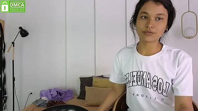 sexychanell_18 - Sexychanell_18's free webcam - UK Sex Cams