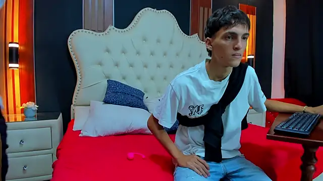 annyandnoah - AnnyANDnoah's free webcam - UK Sex Cams