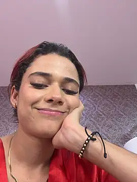 Webcam Model (amber_sparkle)  is live.Free join now!